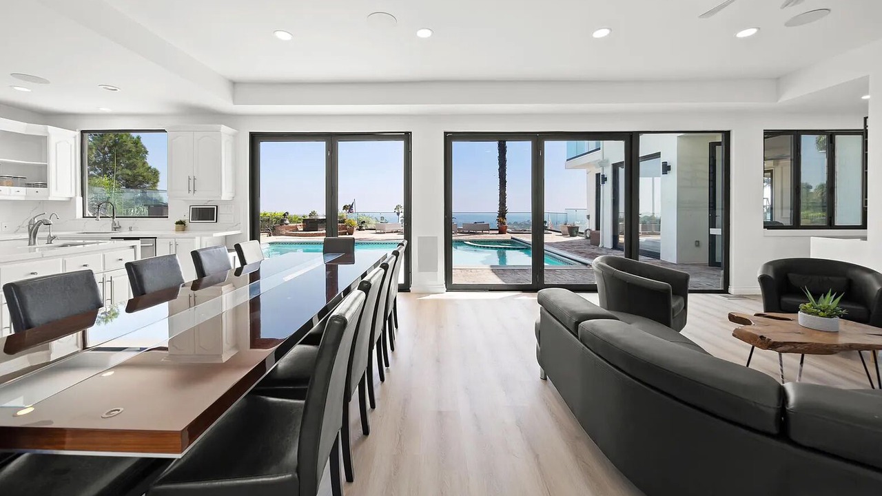 Photo of Others in Hollywood Hills West