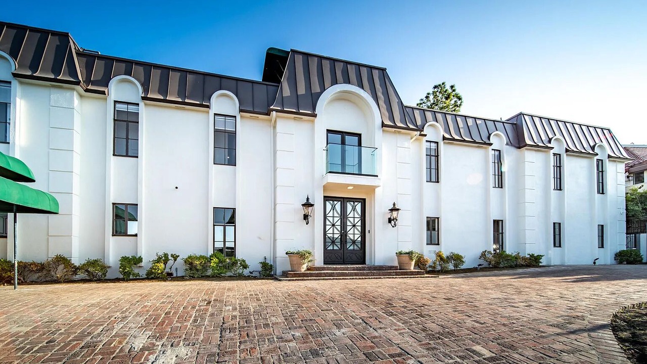 Photo of Outdoor in Hollywood Hills West