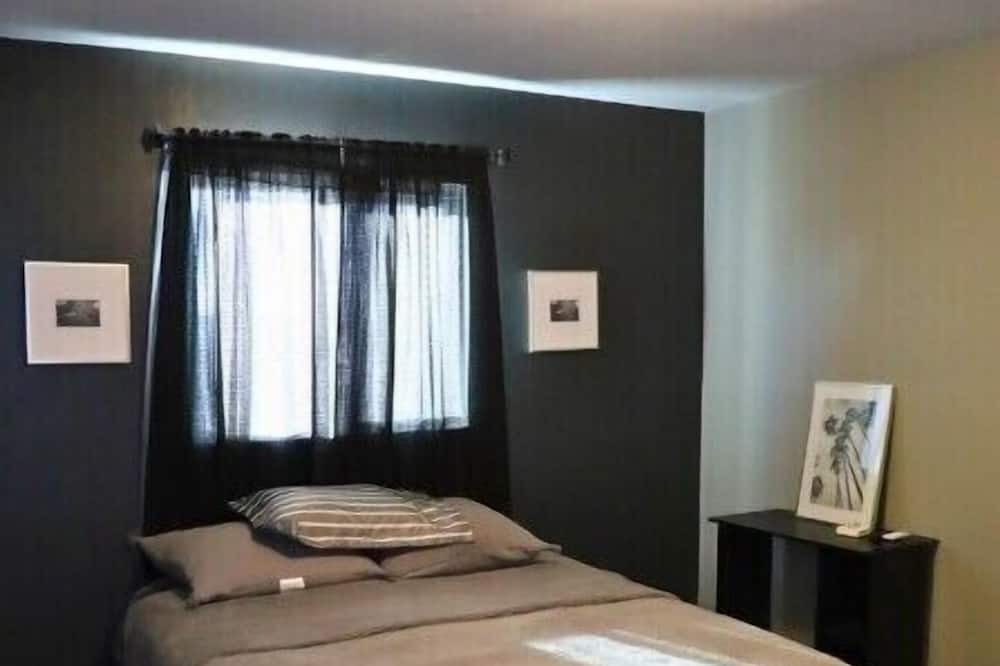Photo of Bedroom in Barstow