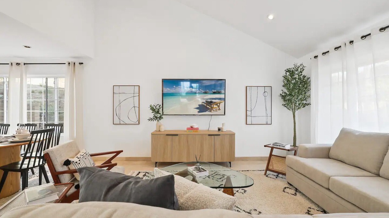 Photo of Livingroom in Laguna Hills