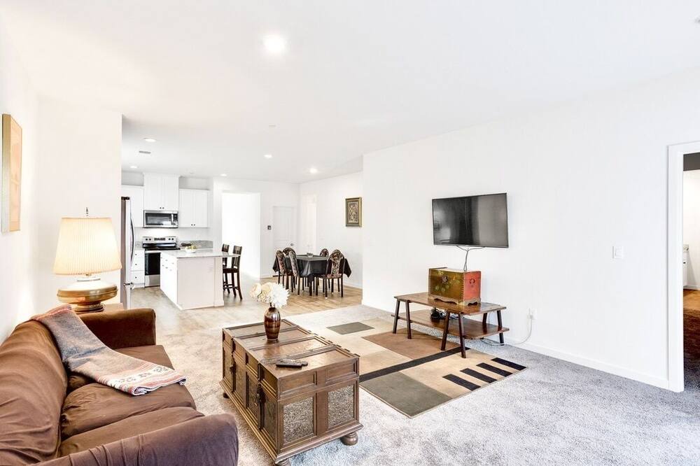 Photo of Livingroom in Pumpkin Center