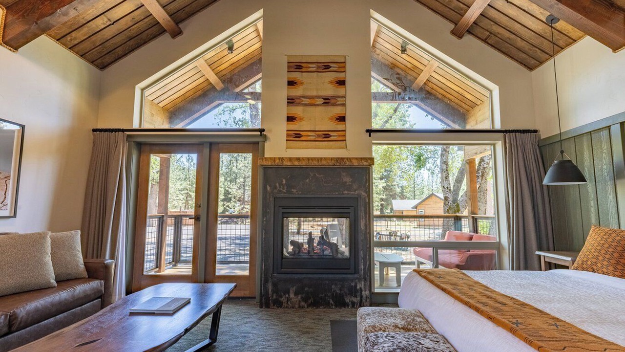 Photo of Livingroom in Groveland