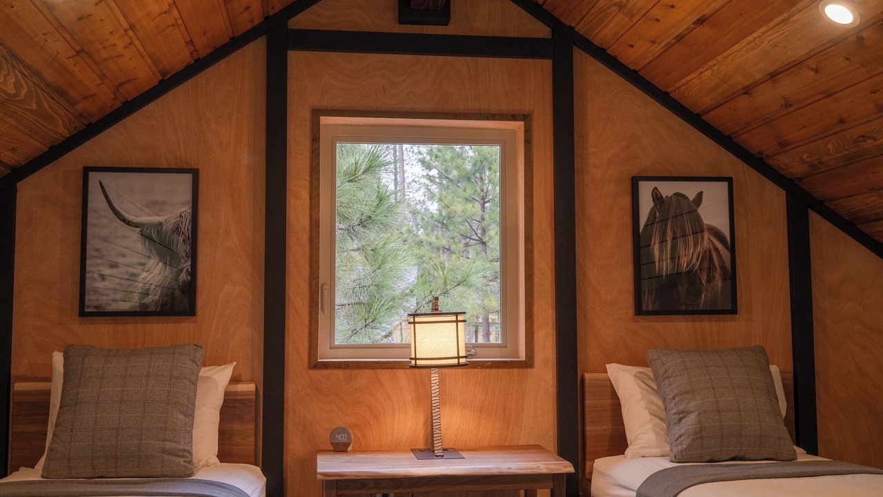 Photo of Bedroom in Groveland