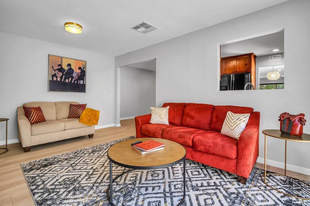 Photo of Livingroom in Lake Balboa
