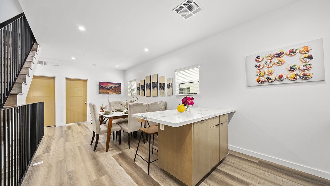 Photo of Livingroom in Rampart Village