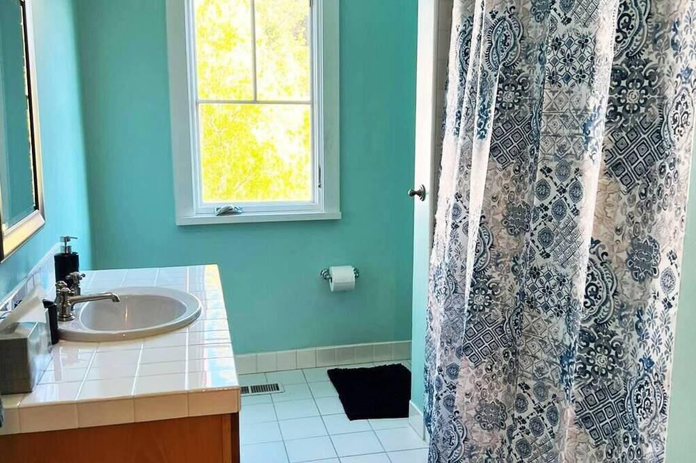 Photo of Bathroom in San Anselmo