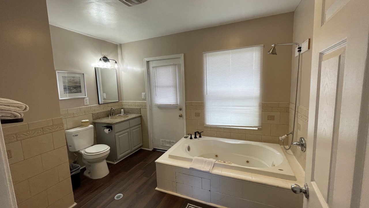 Photo of Bathroom in Lake Elsinore