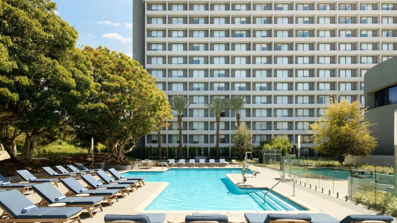 Photo of Outdoor in Fox Hills