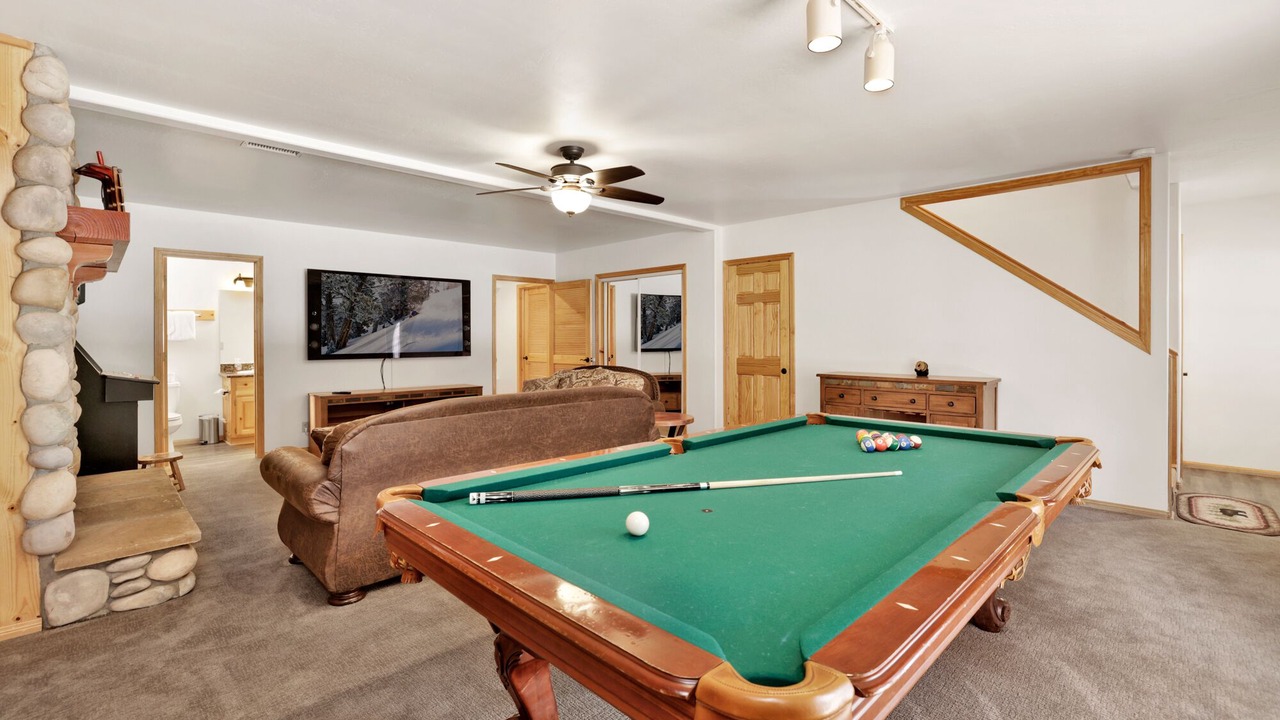 Photo of Bedroom in Summit Estates