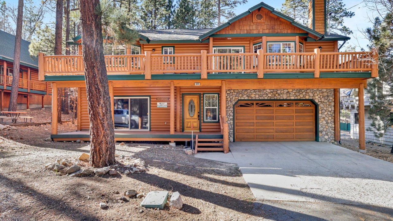 Photo of Outdoor in Summit Estates