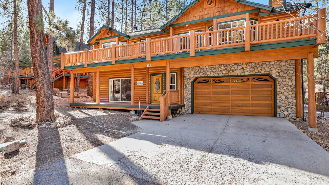 Photo of Outdoor in Summit Estates