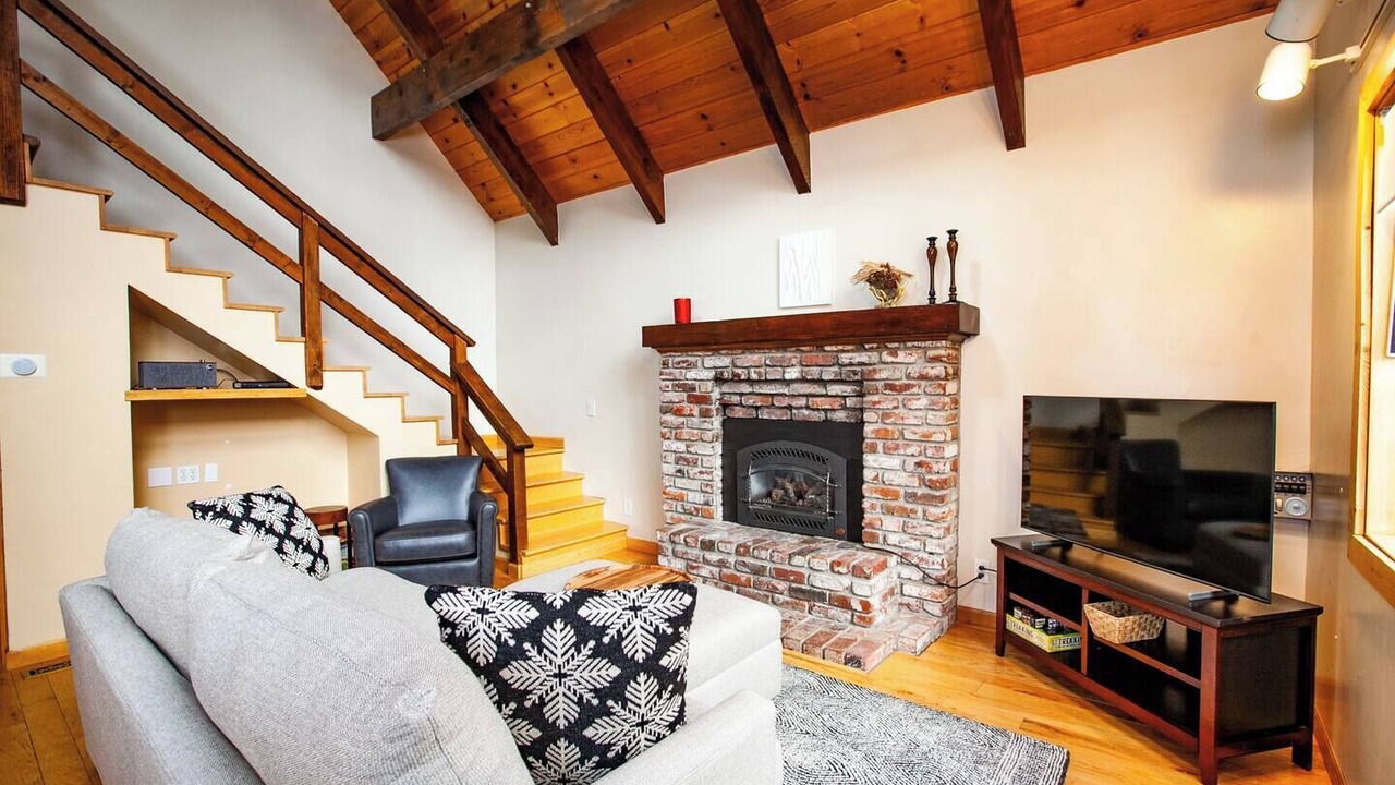 Photo of Livingroom in Tahoma