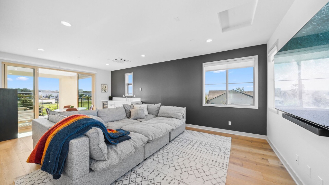 Photo of Livingroom in Portola Springs