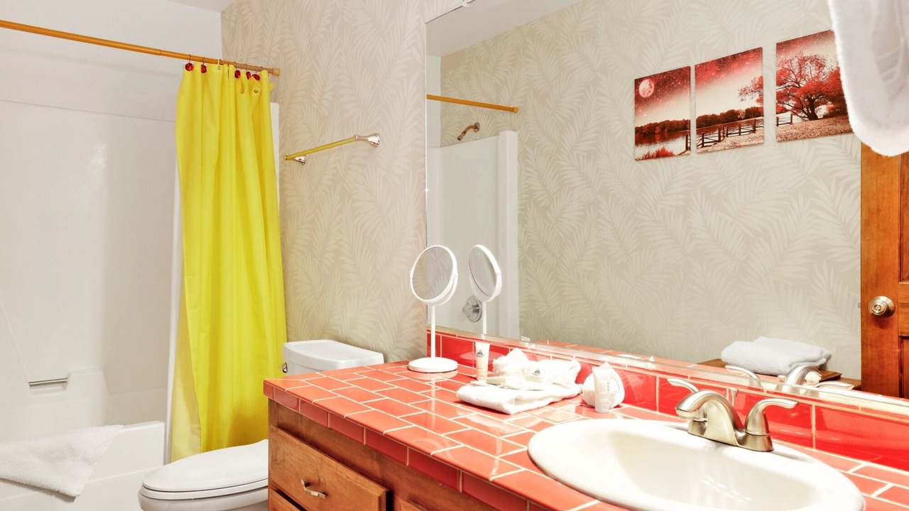 Photo of Bathroom in Whispering Forest