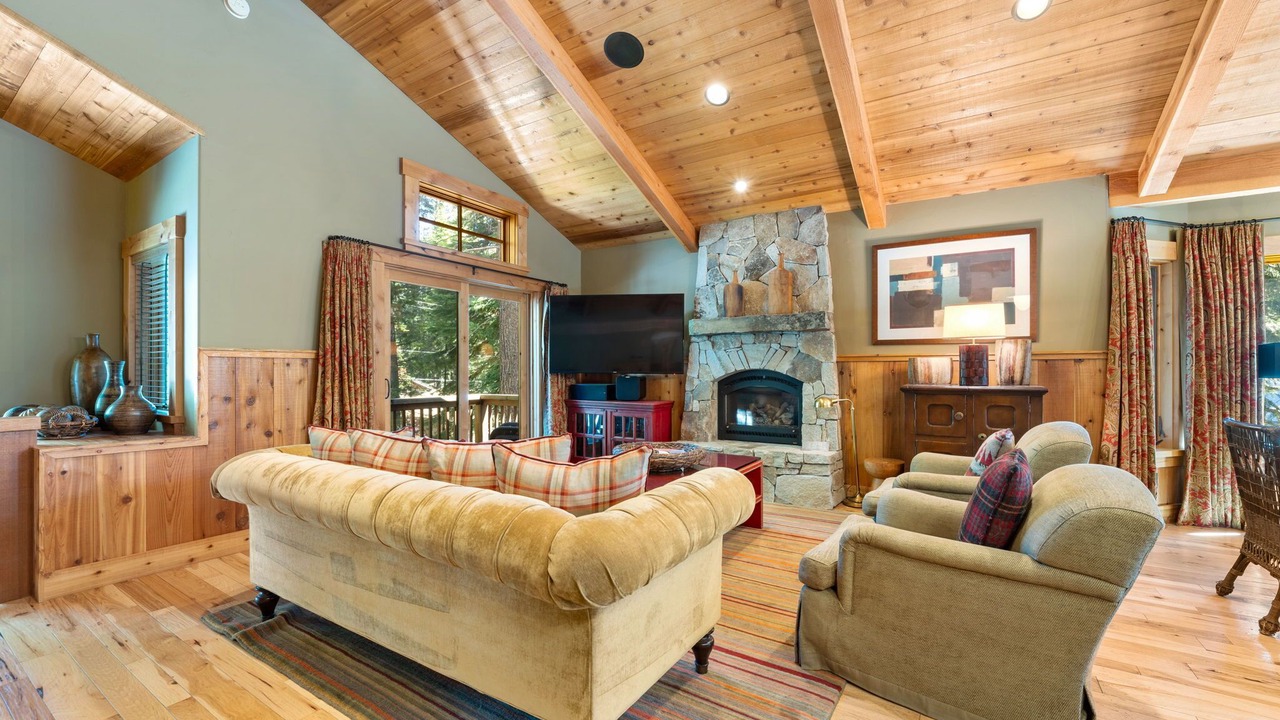 Photo of Livingroom in McKinney Estates