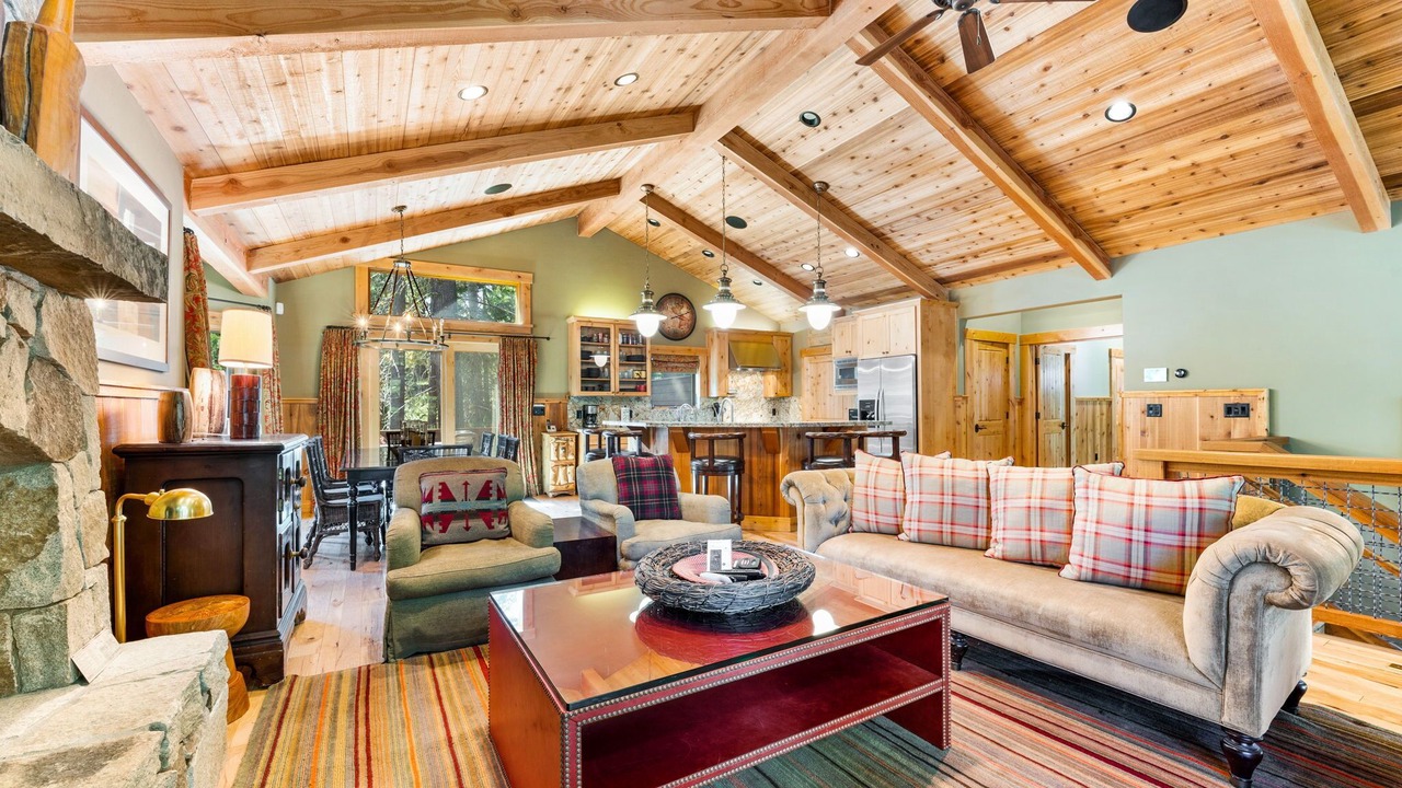 Photo of Livingroom in McKinney Estates