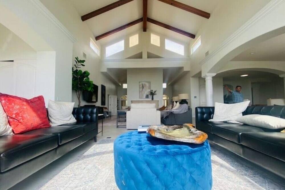 Photo of Livingroom in San Marcos