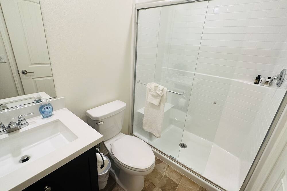 Photo of Bathroom in Jurupa Valley