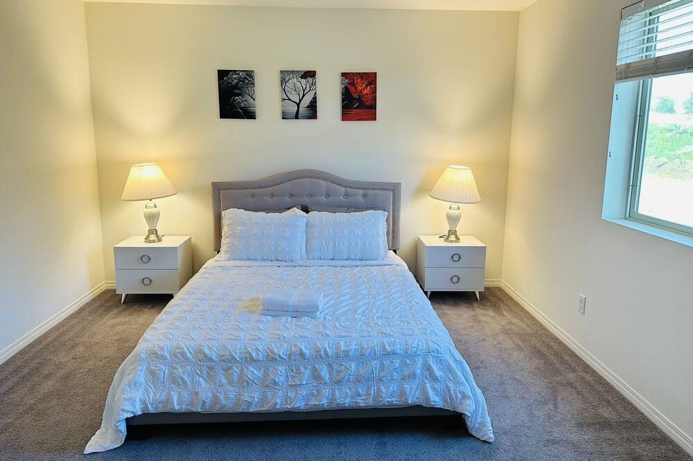 Photo of Bedroom in Jurupa Valley