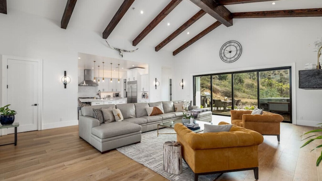Photo of Livingroom in Vista
