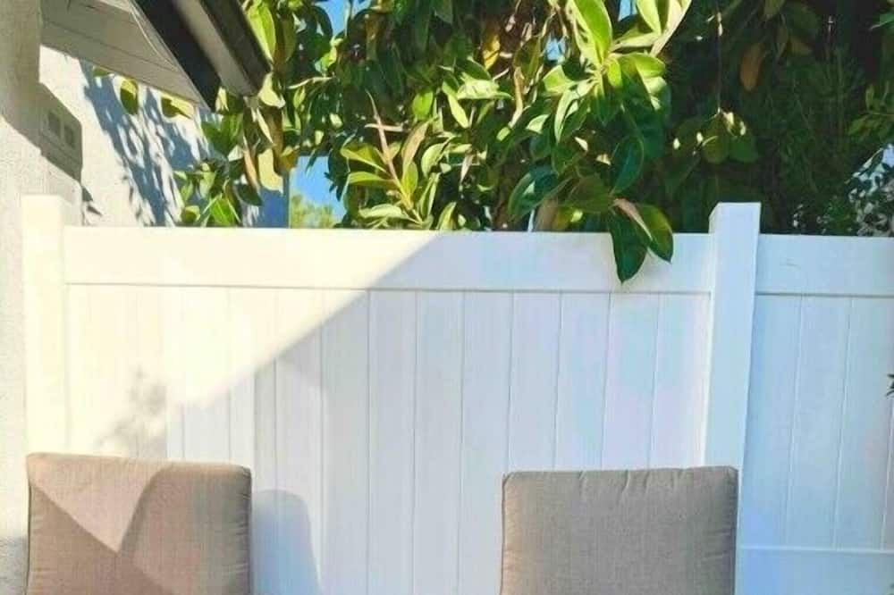 Photo of Patio Balcony in Canoga Park