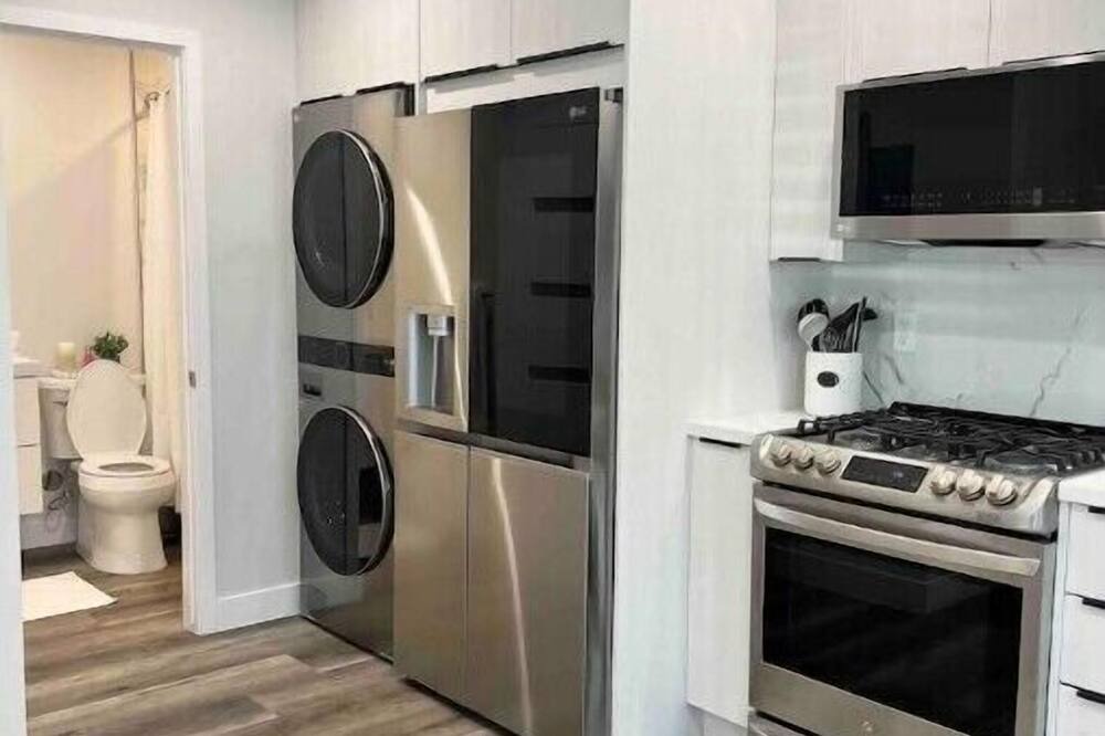 Photo of Kitchen in Canoga Park