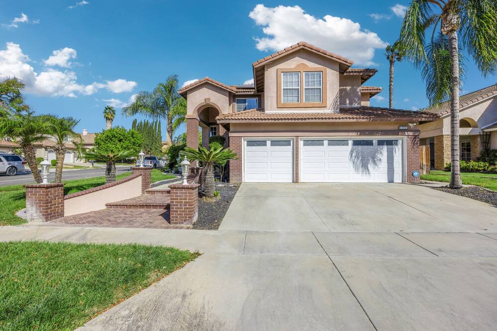 Photo of Outdoor in Corona