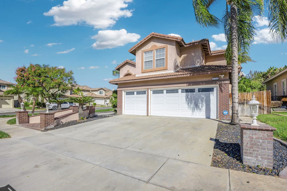 Photo of Outdoor in Corona
