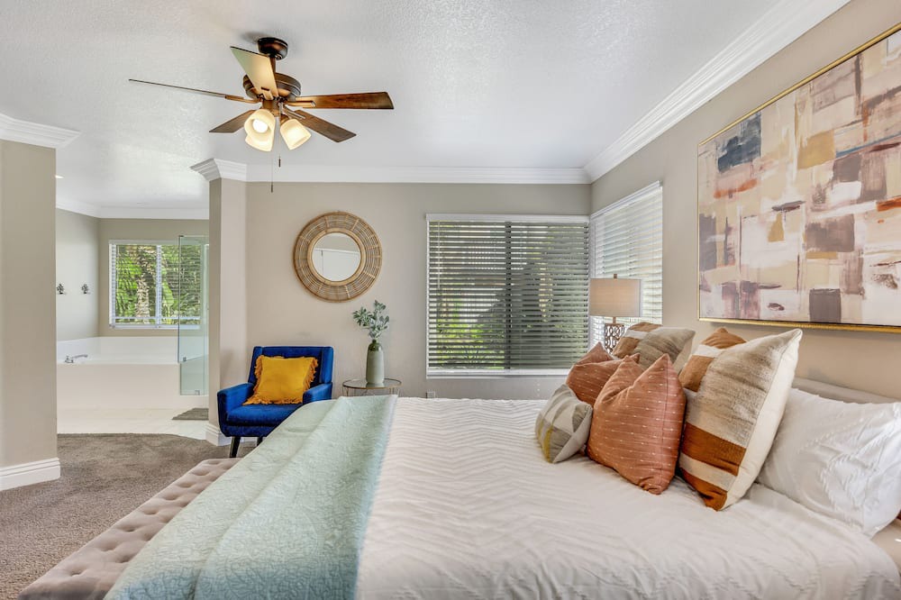 Photo of Bedroom in Corona