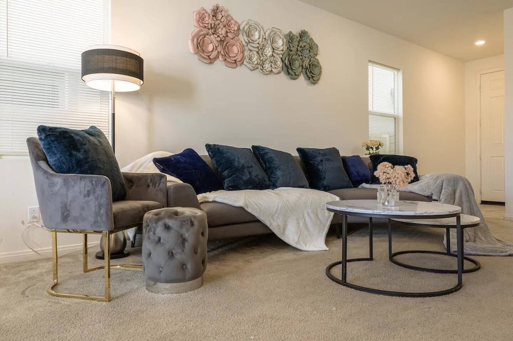 Photo of Livingroom in Upland