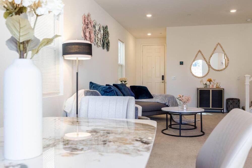 Photo of Livingroom in Upland