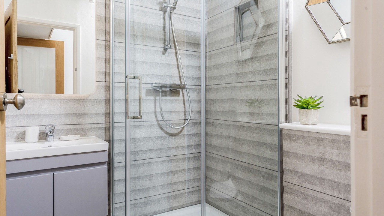 Photo of Bathroom in Polzeath