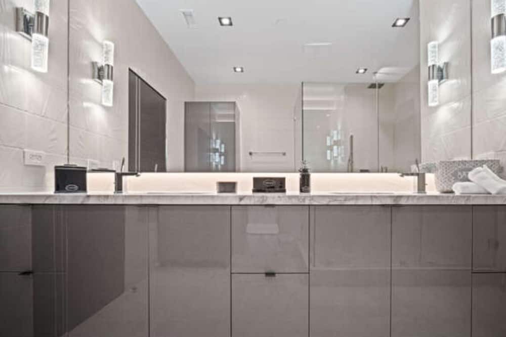 Photo of Bathroom in NoHo Arts District