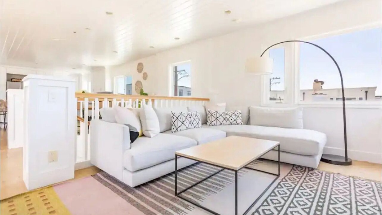 Photo of Livingroom in Tree Section