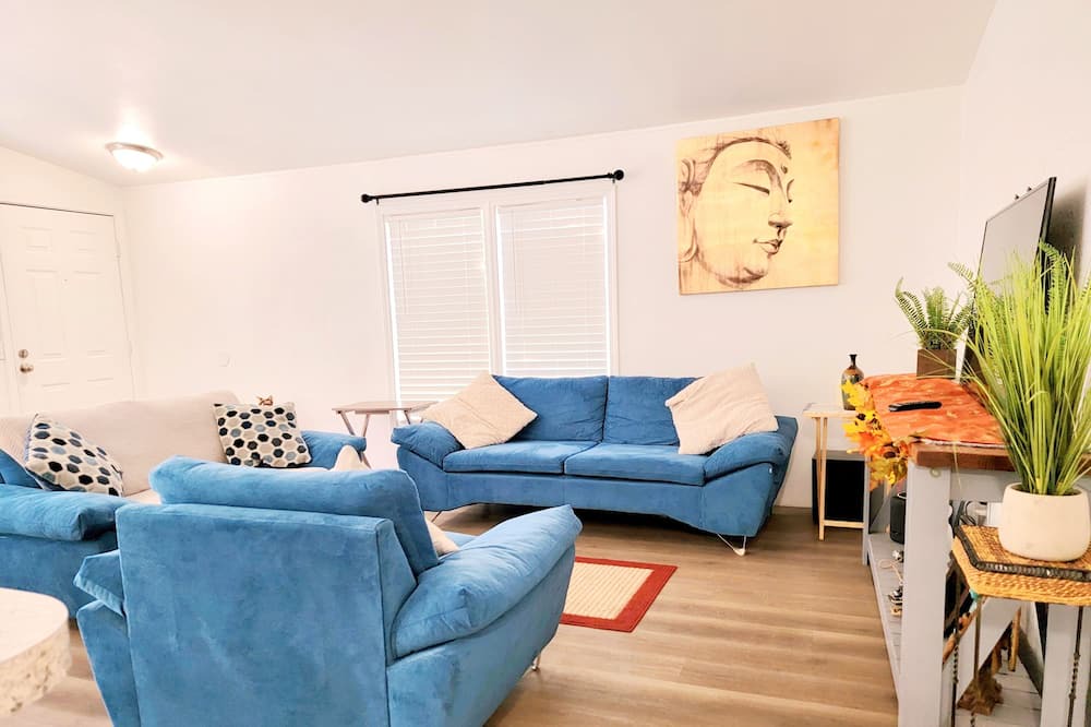 Photo of Livingroom in Hemet