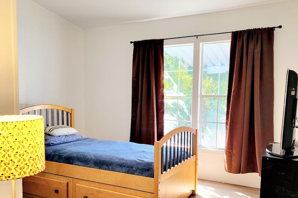 Photo of Bedroom in Hemet