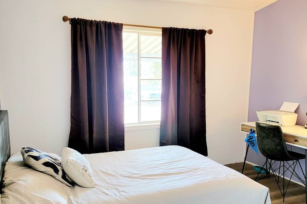 Photo of Bedroom in Hemet