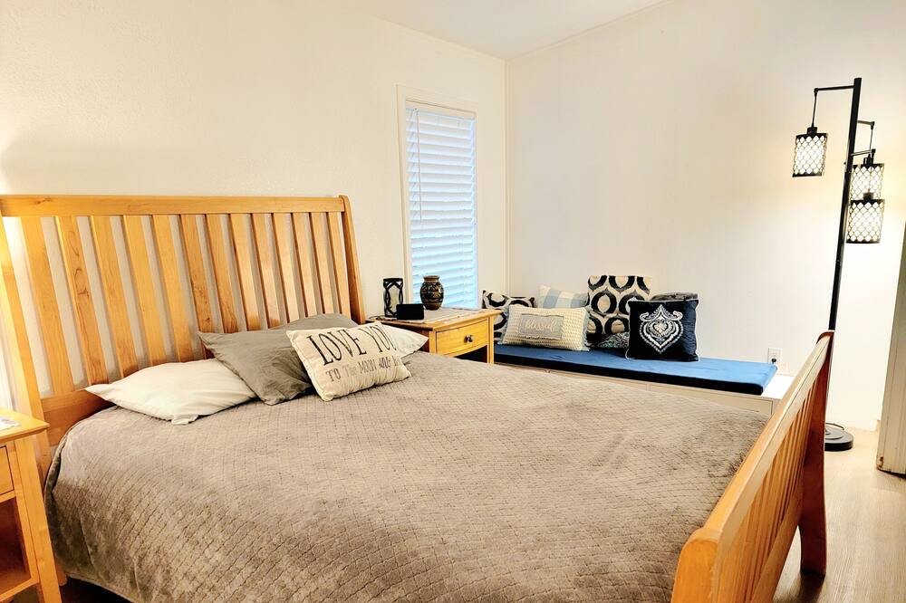 Photo of Bedroom in Hemet