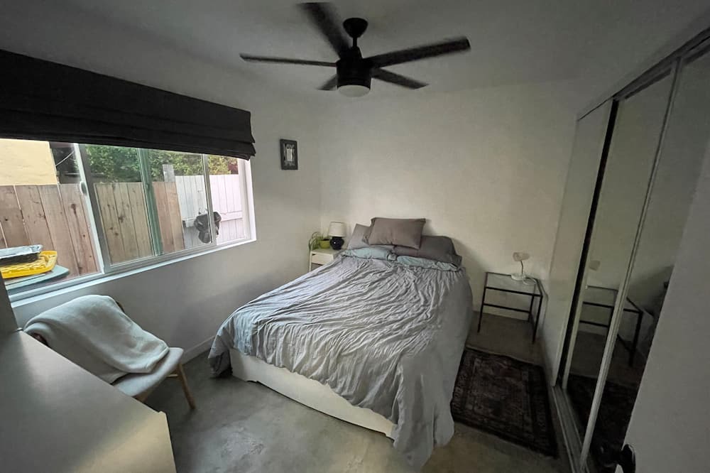 Photo of Bedroom in Eagle Rock