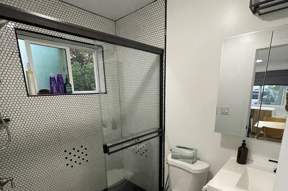 Photo of Bathroom in Eagle Rock
