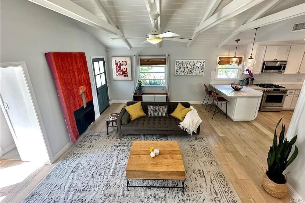 Photo of Livingroom in Tree Section