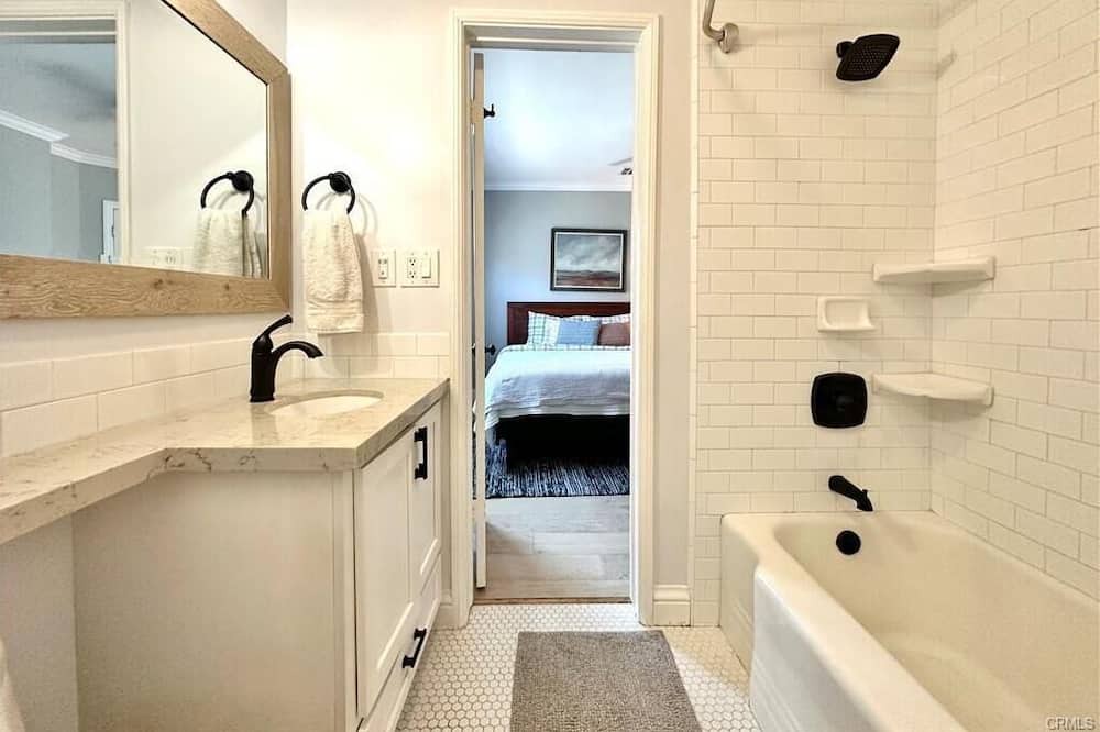 Photo of Bathroom in Tree Section
