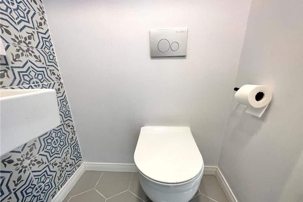 Photo of Bathroom in Tree Section