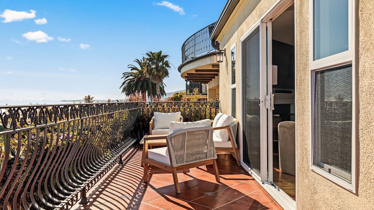 Photo of Patio Balcony in Eastern Malibu