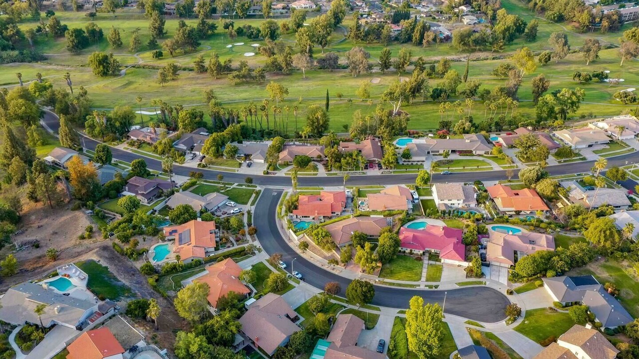 Photo of Outdoor in Estates at Canyon Crest