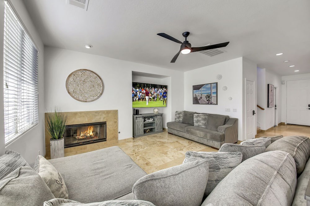 Photo of Livingroom in Coachella