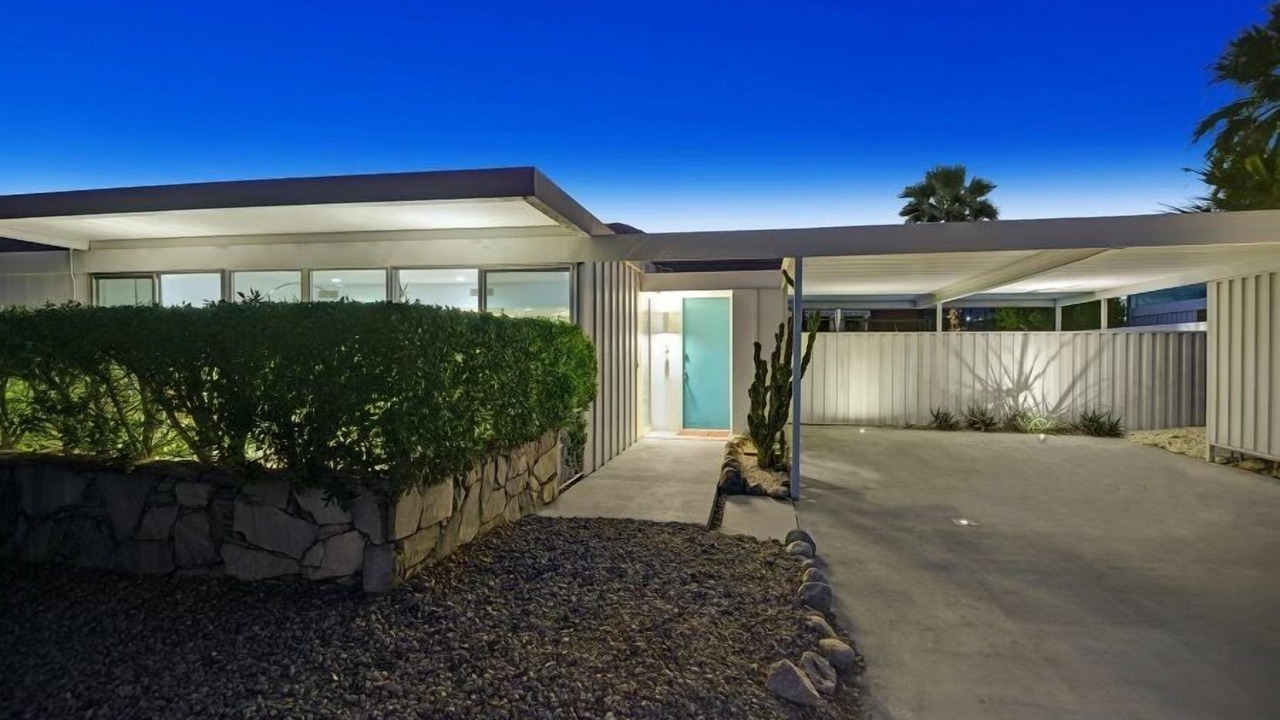 Photo of Outdoor in Racquet Club Estates