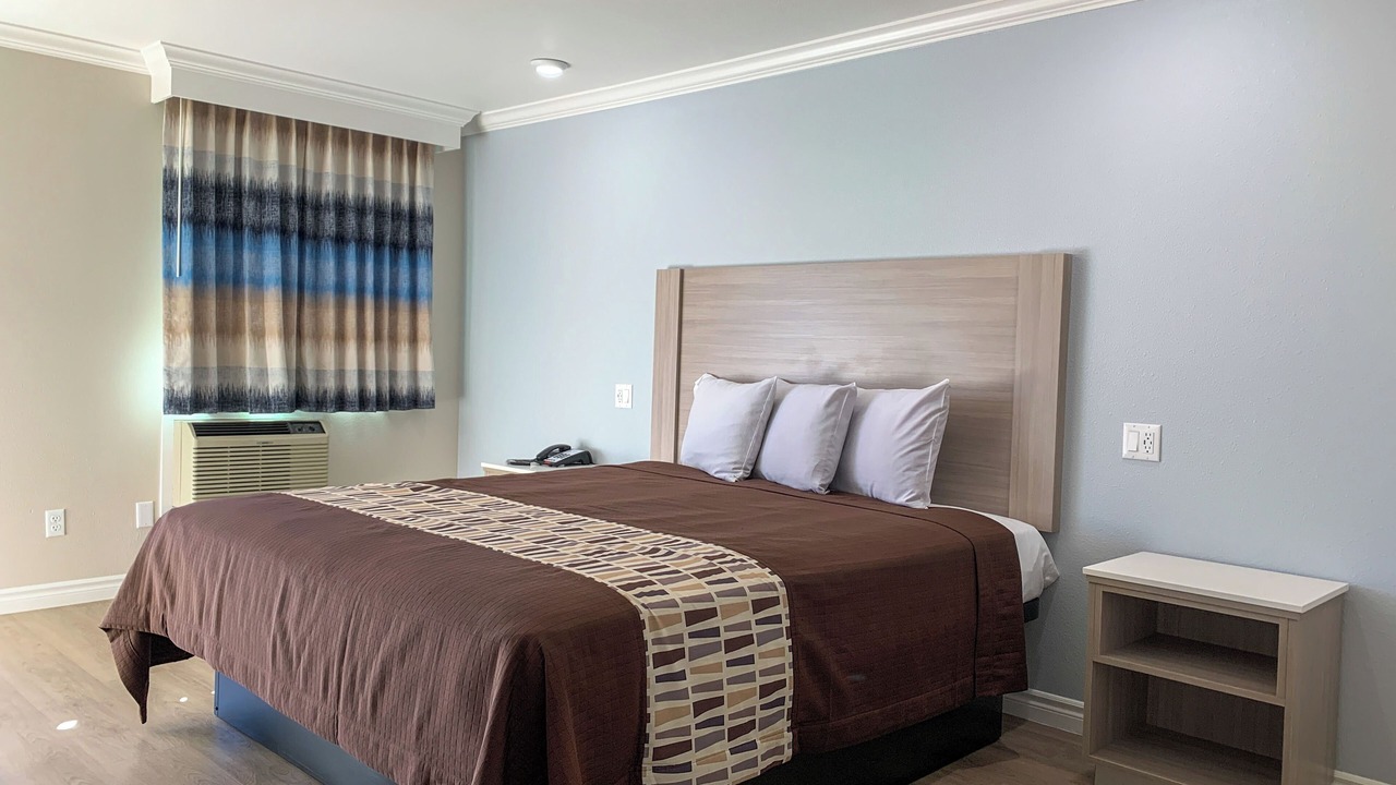 Photo of Bedroom in Victorville