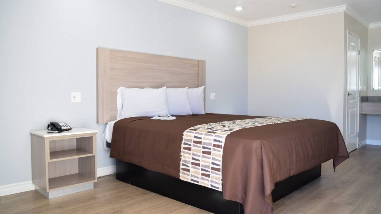 Photo of Bedroom in Victorville