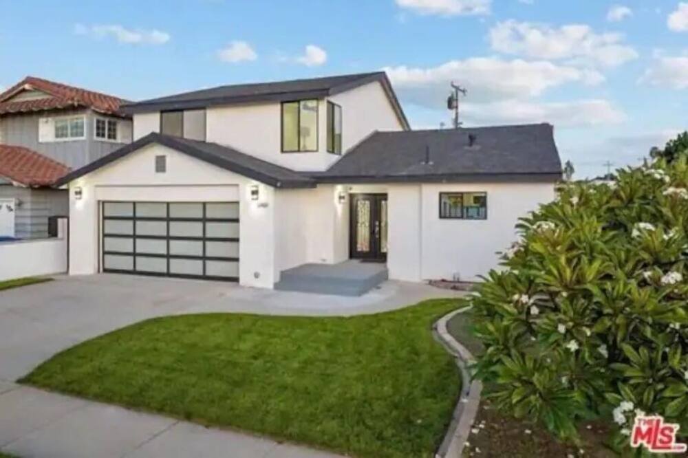 Photo of Outdoor in Downey